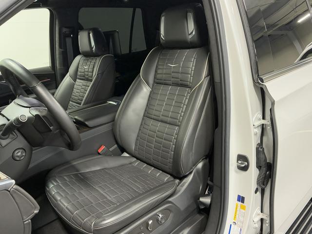 キャデラックエスカレード プラチナム　サンルーフ／ＡＫＧサウンド／後席モニター／後席ＴＶチューナー／ＡｐｐｌｅＣａｒＰｌａｙ＆ＡｎｄｒｏｉｄＡｕｔｏ／エアサス／電動サイドステップ／純正２２インチＡＷ／マトリックスＬＥＤヘッドライト／ＨＵＤ（18枚目）