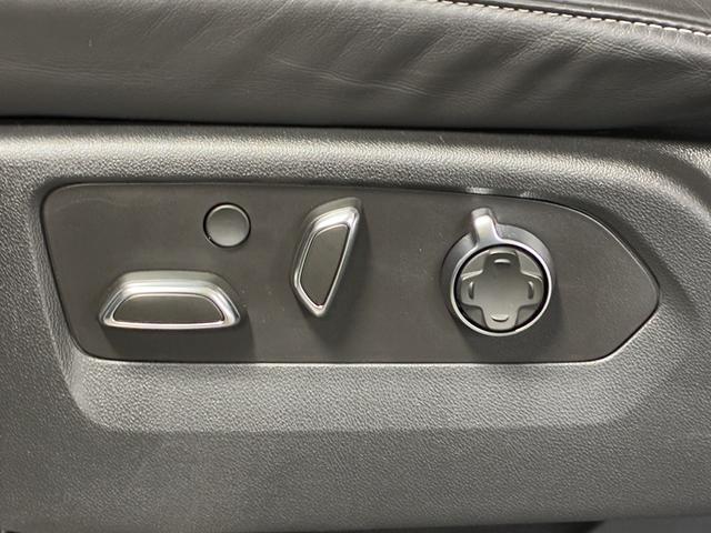 キャデラックエスカレード プラチナム　サンルーフ／ＡＫＧサウンド／後席モニター／後席ＴＶチューナー／ＡｐｐｌｅＣａｒＰｌａｙ＆ＡｎｄｒｏｉｄＡｕｔｏ／エアサス／電動サイドステップ／純正２２インチＡＷ／マトリックスＬＥＤヘッドライト／ＨＵＤ（23枚目）