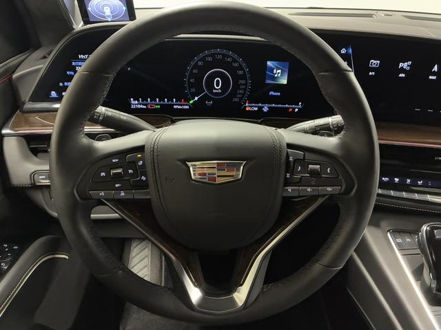 キャデラックエスカレード プラチナム　サンルーフ／ＡＫＧサウンド／後席モニター／後席ＴＶチューナー／ＡｐｐｌｅＣａｒＰｌａｙ＆ＡｎｄｒｏｉｄＡｕｔｏ／エアサス／電動サイドステップ／純正２２インチＡＷ／マトリックスＬＥＤヘッドライト／ＨＵＤ（36枚目）