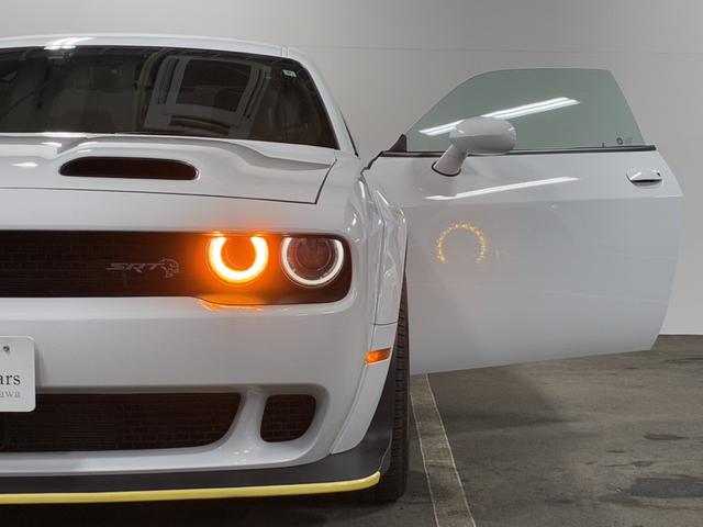 ダッジ・チャレンジャー SRT ヘルキャット 新車並行/フルオリジナル/ワイドボディ/サンルーフ/ハーマンカードン/Brembokキャリパー/AppleCarPlay&AndroidAuto/シートベンチレーション&ヒーター/ステアリングヒーター(3枚目)