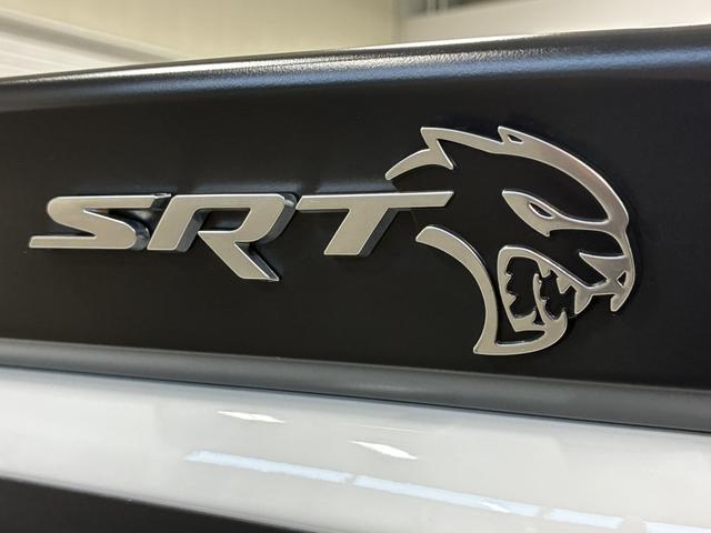 ダッジ・チャレンジャー SRT ヘルキャット 新車並行/フルオリジナル/ワイドボディ/サンルーフ/ハーマンカードン/Brembokキャリパー/AppleCarPlay&AndroidAuto/シートベンチレーション&ヒーター/ステアリングヒーター(20枚目)