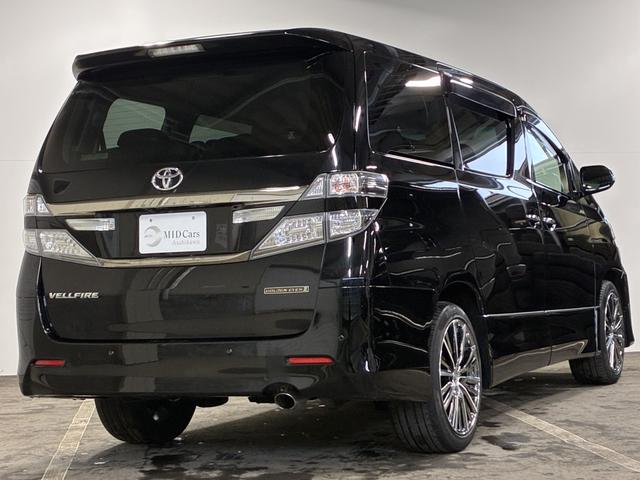 ���ЃR�[�e�B���O���ז������������Ă���܂��B�R�[�e�B���ƍז��������{�H���邱�Ƃɂ��A�V�Ԏ��̂悤�ȋP�������߂��Ă���܂��B