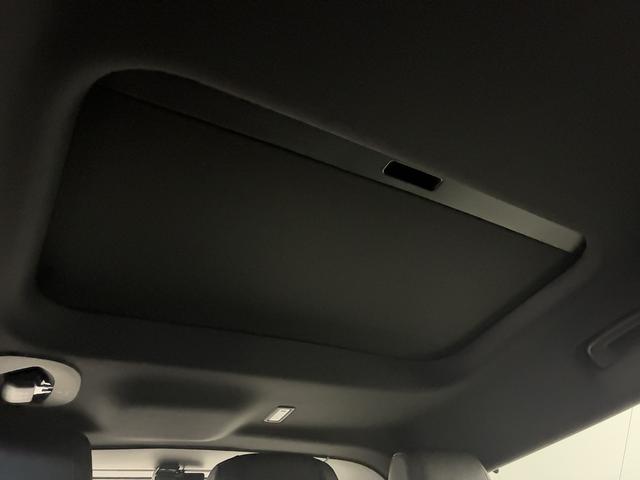 ディフェンダー １３０Ｘ－ダイナミックＨＳＥ　Ｄ３００　エクステンデッドブラックパック／コールドクライメート／４ゾーンクライメート／グロスブラックシグネチャーグラフィック／エアサス／サンルーフ／ＭＥＲＩＤＩＡＮ／ＡｐｐｌｅＣａｒＰｌａｙ／前後純正ドラレコ（33枚目）