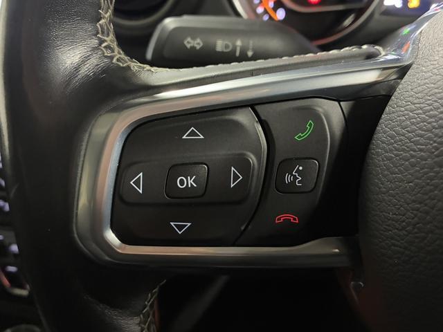 ジープ・ラングラーアンリミテッド サハラ　１オーナー／ルーフキャリア／ＡｐｐｌｅＣａｒＰｌａｙ＆ＡｎｄＡｕｔｏ／アルパイン／純正１８インチＡＷ／黒革／シートヒーター／ステアリングヒーター／オートハイビーム／追従クルコン／純正ナビ＆ＴＶ（28枚目）
