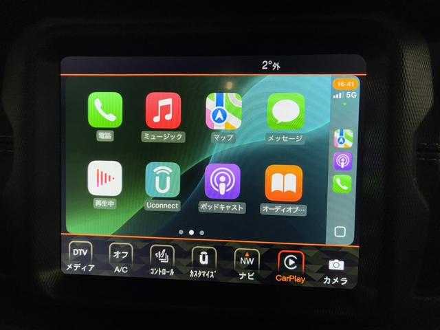 ジープ・ラングラーアンリミテッド サハラ　１オーナー／ルーフキャリア／ＡｐｐｌｅＣａｒＰｌａｙ＆ＡｎｄＡｕｔｏ／アルパイン／純正１８インチＡＷ／黒革／シートヒーター／ステアリングヒーター／オートハイビーム／追従クルコン／純正ナビ＆ＴＶ（35枚目）
