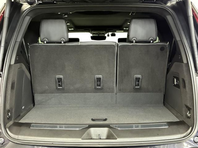 キャデラックエスカレード スポーツ２５ｔｈアニバーサリーエディション　２５周年特別１５台限定車／日本初採用カラー／ギャラクティックグレー／サンルーフ／ＡＫＧサウンド／後席モニター／ＡｐｐｌｅＣａｒＰｌａｙ＆ＡｎｄｒｏｉｄＡｕｔｏ／エアサス／デジタルインナーミラー／ＨＵＤ（35枚目）