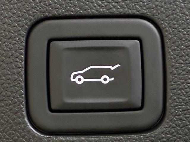 キャデラックエスカレード スポーツ２５ｔｈアニバーサリーエディション　２５周年特別１５台限定車／日本初採用カラー／ギャラクティックグレー／サンルーフ／ＡＫＧサウンド／後席モニター／ＡｐｐｌｅＣａｒＰｌａｙ＆ＡｎｄｒｏｉｄＡｕｔｏ／エアサス／デジタルインナーミラー／ＨＵＤ（40枚目）