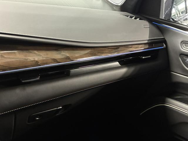 キャデラックエスカレード スポーツ２５ｔｈアニバーサリーエディション　２５周年特別１５台限定車／日本初採用カラー／ギャラクティックグレー／サンルーフ／ＡＫＧサウンド／後席モニター／ＡｐｐｌｅＣａｒＰｌａｙ＆ＡｎｄｒｏｉｄＡｕｔｏ／エアサス／デジタルインナーミラー／ＨＵＤ（59枚目）