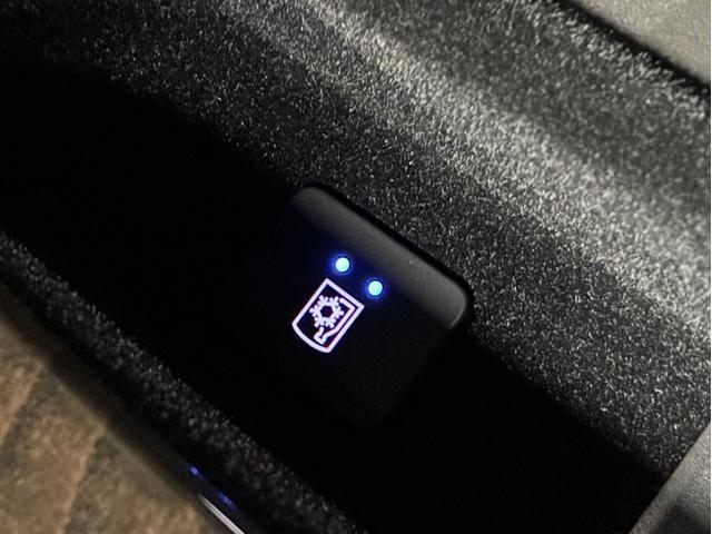 キャデラックエスカレード スポーツ２５ｔｈアニバーサリーエディション　２５周年特別１５台限定車／日本初採用カラー／ギャラクティックグレー／サンルーフ／ＡＫＧサウンド／後席モニター／ＡｐｐｌｅＣａｒＰｌａｙ＆ＡｎｄｒｏｉｄＡｕｔｏ／エアサス／デジタルインナーミラー／ＨＵＤ（65枚目）