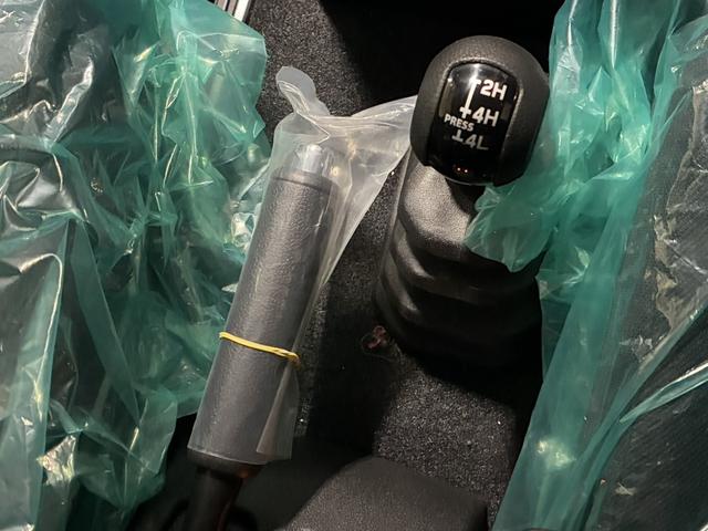 ジムニーノマド ＦＣ　登録済未使用車／フロアマット／サイドバイザー／デュアルブレーキサポート／追従クルコン／シートヒーター／純正１５インチアルミホイール／ＬＥＤヘッドランプ／リヤフォグランプ／ステアリングスイッチ（33枚目）