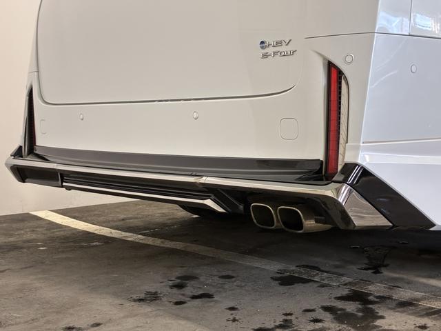 ���f���X�^�F���A