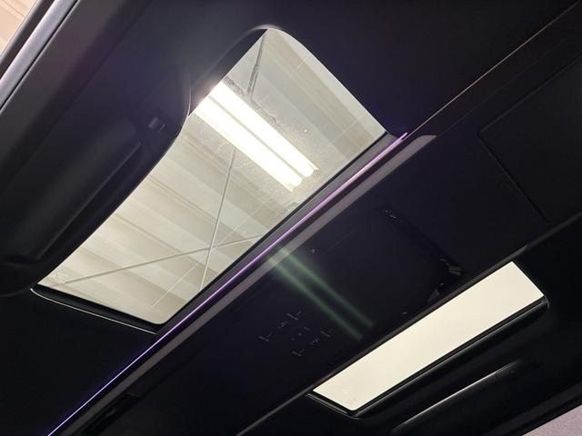 �y���E�Ɨ����[�����[�t�z�ԓ��ɖ��邳�ƊJ������^���Ă���郀�[�����[�t�͑�l�C�̑����ł��B