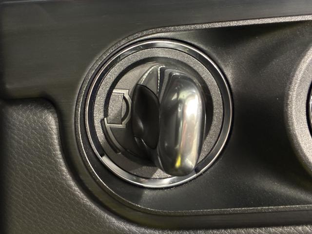 �y�G���g���[���h���C�u�V�X�e���z�����������܂��Ƀh�A���b�N��G���W���n�����\�ƂȂ�܂��B