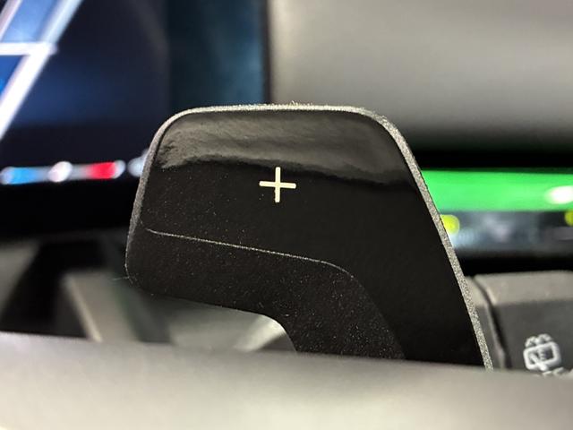 ５シリーズ ５２３ｄ　ｘＤｒｉｖｅツーリング　Ｍスポーツ　コンフォート・ドライビングＰＫＧ／純正１９インチＡＷ／アダプティブサス／４ゾーンオートエアコン／ランバーサポート／全席シートヒーター／ワイヤレスチャージング／アンビエントライトＡｐｐｌｅＣａｒＰｌａｙ（47枚目）