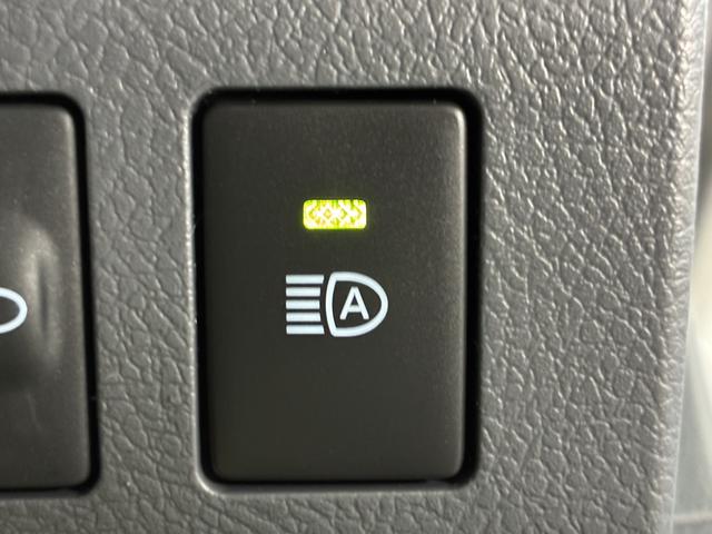 �y�I�[�g�n�C�r�[���z�@�\���n�m�Ŏ����Ńw�b�h���C�g�̏㉺���s���܂��B�O������Ԃ�����ΐ؂�ւ��鍂���\�ȃw�b�h���C�g�@�\�ł��B