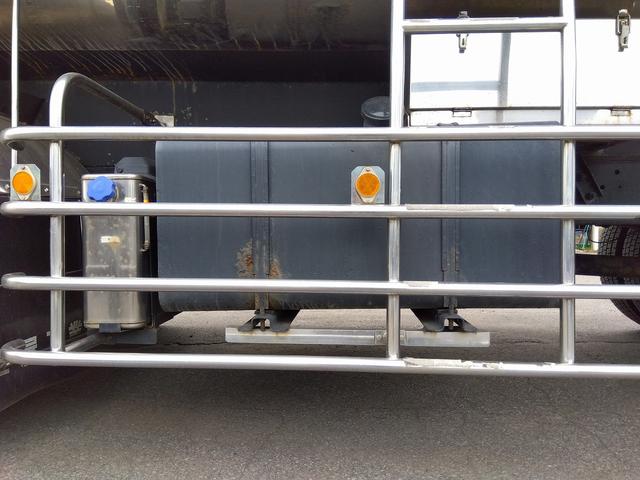 クオン 　タンクローリー　ＡＤＧ－ＣＶ４ＹＬ　玉屋工業（15枚目）