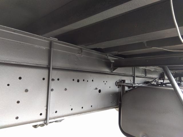 ギガ 　平ボディ（原木運搬車）　ＰＤＧ－ＣＹＺ５２Ｖ８（14枚目）