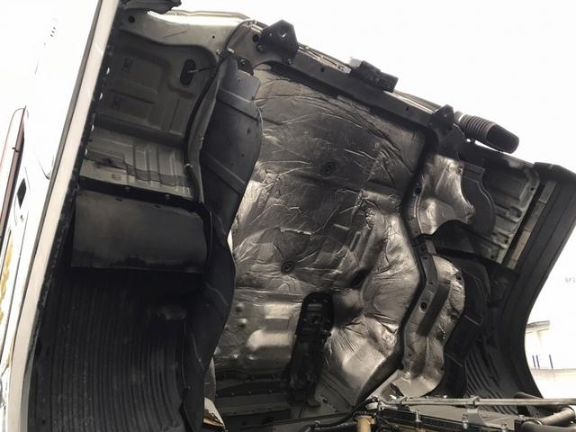 スーパーグレート 　平ボディ（原木運搬車）　ＱＰＧ－ＦＶ６０ＶＺ（18枚目）