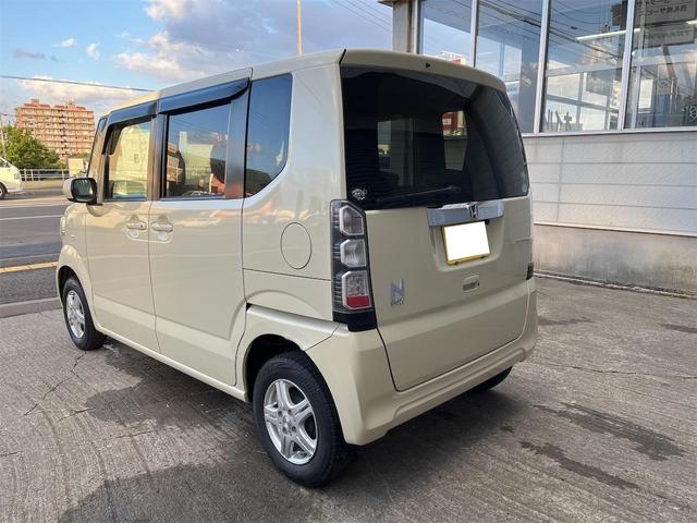 Ｎ－ＢＯＸ Ｇ　４ＷＤ　バックカメラ　エンスタ　両側スライドドア　ナビ　ＴＶ　スマートキー　アイドリングストップ　電動格納ミラー　ベンチシート　ＣＶＴ　盗難防止システム　ＡＢＳ　ＥＳＣ　ＣＤ　クラッツィオシートカバー（7枚目）