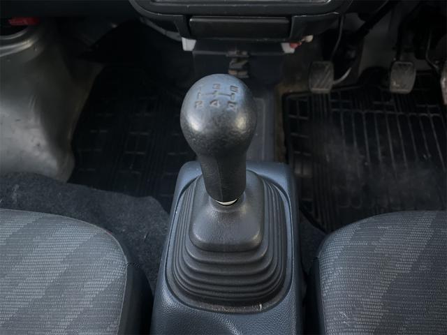 キャリイトラック ＫＣ　４ＷＤ　ＭＴ　エアコン　パワーステアリング（25枚目）