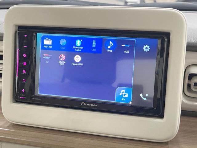 Ｘ　衝突被害軽減システム　ディスプレイオーディオ　Ｂｌｕｅｔｏｏｔｈ　ＡｐｐｌｅＣａｒＰｌａｙ　ＨＩＤヘッドライト　レーンキープアシスト　スマートキー　シートヒーター　クリアランスソナー　ＣＤ再生(4枚目)