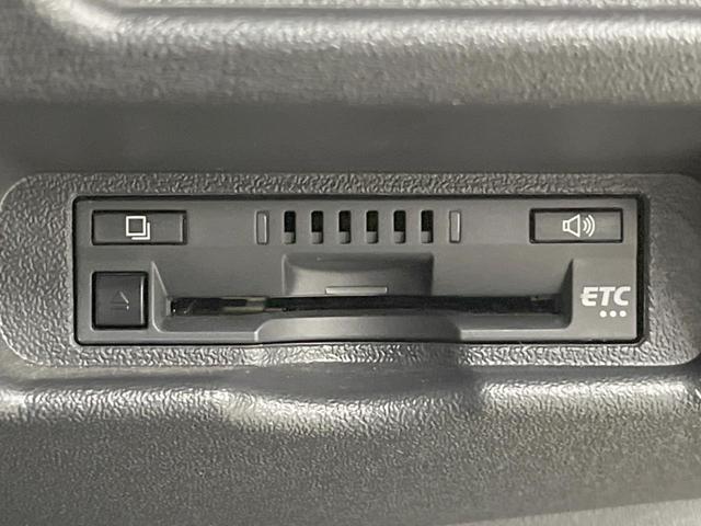 ハイエースバン スーパーＧＬ　ダークプライムＩＩ　４ＷＤ　エアロ　バックカメラ　ハーフレザーシート　スマートキー　ＬＥＤヘッド　ビルトインＥＴＣ　オートライト　オートエアコン　ＣＤ　ＬＥＤフォグ（6枚目）