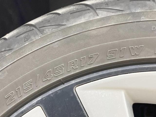 プリウス Ｓツーリングセレクション　４ＷＤ　バックカメラ　レザーシート　スマートキー　ＬＥＤヘッド　ビルトインＥＴＣ　オートハイビーム　オートライト　オートエアコン　純正１７インチアルミ　Ｂｌｕｅｔｏｏｔｈ　ＣＤ　ＤＶＤ再生　フルセグ（28枚目）