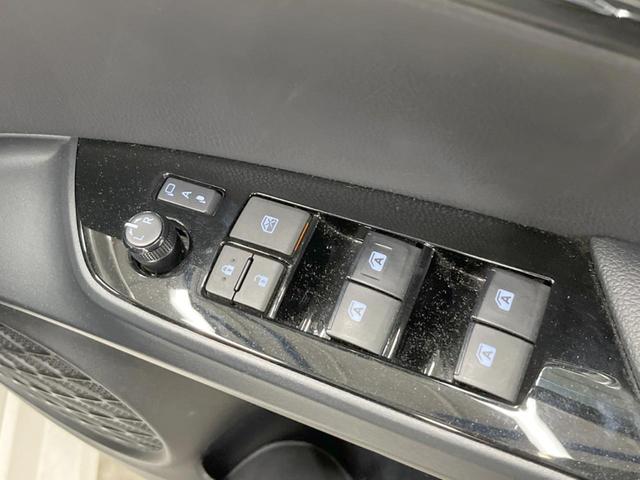 プリウス Ｓツーリングセレクション　４ＷＤ　バックカメラ　レザーシート　スマートキー　ＬＥＤヘッド　ビルトインＥＴＣ　オートハイビーム　オートライト　オートエアコン　純正１７インチアルミ　Ｂｌｕｅｔｏｏｔｈ　ＣＤ　ＤＶＤ再生　フルセグ（37枚目）