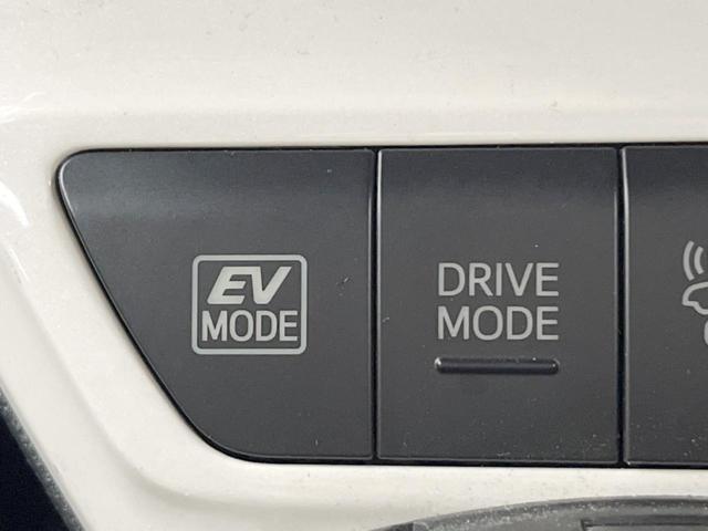プリウス Ｓツーリングセレクション　４ＷＤ　バックカメラ　レザーシート　スマートキー　ＬＥＤヘッド　ビルトインＥＴＣ　オートハイビーム　オートライト　オートエアコン　純正１７インチアルミ　Ｂｌｕｅｔｏｏｔｈ　ＣＤ　ＤＶＤ再生　フルセグ（47枚目）
