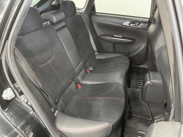 インプレッサ ＷＲＸ　ＳＴｉ　４ＷＤ　ＭＴ車　ターボ　ＳＤナビ　ハーフレザーシート　パワーシート　スマートキー　ＨＩＤヘッド　ＥＴＣ　オートエアコン　純正１８インチアルミ　Ｂｌｕｅｔｏｏｔｈ　ＣＤ　ＤＶＤ再生　フルセグ（10枚目）