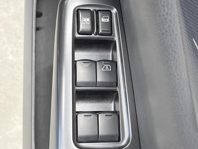 インプレッサ ＷＲＸ　ＳＴｉ　４ＷＤ　ＭＴ車　ターボ　ＳＤナビ　ハーフレザーシート　パワーシート　スマートキー　ＨＩＤヘッド　ＥＴＣ　オートエアコン　純正１８インチアルミ　Ｂｌｕｅｔｏｏｔｈ　ＣＤ　ＤＶＤ再生　フルセグ（42枚目）