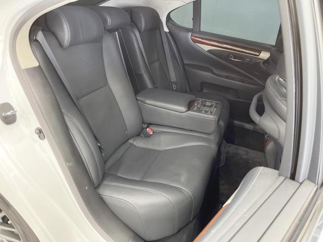 ＬＳ ＬＳ６００ｈ　バージョンＬ　４ＷＤ　サンルーフ　純正ＳＤナビ　バックカメラ　電動リアゲート　レザーシート　全席シートヒーター　全席シートエアコン　全席パワーシート　ドラレコ　コーナーセンサー　スマートキー　ＬＥＤヘッド（10枚目）