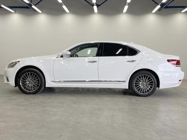 ＬＳ ＬＳ６００ｈ　バージョンＬ　４ＷＤ　サンルーフ　純正ＳＤナビ　バックカメラ　電動リアゲート　レザーシート　全席シートヒーター　全席シートエアコン　全席パワーシート　ドラレコ　コーナーセンサー　スマートキー　ＬＥＤヘッド（23枚目）