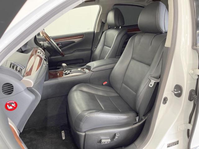 ＬＳ ＬＳ６００ｈ　バージョンＬ　４ＷＤ　サンルーフ　純正ＳＤナビ　バックカメラ　電動リアゲート　レザーシート　全席シートヒーター　全席シートエアコン　全席パワーシート　ドラレコ　コーナーセンサー　スマートキー　ＬＥＤヘッド（31枚目）