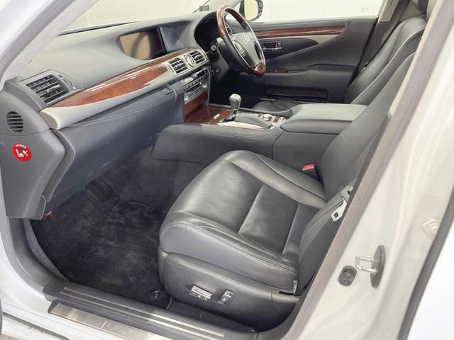 ＬＳ ＬＳ６００ｈ　バージョンＬ　４ＷＤ　サンルーフ　純正ＳＤナビ　バックカメラ　電動リアゲート　レザーシート　全席シートヒーター　全席シートエアコン　全席パワーシート　ドラレコ　コーナーセンサー　スマートキー　ＬＥＤヘッド（32枚目）