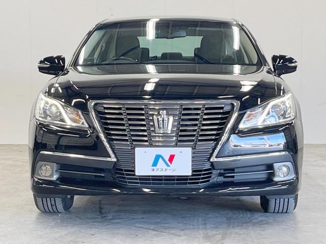 クラウン ロイヤルサルーンｉ－Ｆｏｕｒ　４ＷＤ　純正ＨＤＤナビ　バックカメラ　スマートキー　ＨＩＤヘッド　ビルトインＥＴＣ　クルコン　オートライト　デュアルエアコン　純正１６インチアルミ　Ｂｌｕｅｔｏｏｔｈ　ＣＤ　ＤＶＤ再生　フルセグ（15枚目）