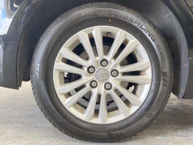 クラウン ロイヤルサルーンｉ－Ｆｏｕｒ　４ＷＤ　純正ＨＤＤナビ　バックカメラ　スマートキー　ＨＩＤヘッド　ビルトインＥＴＣ　クルコン　オートライト　デュアルエアコン　純正１６インチアルミ　Ｂｌｕｅｔｏｏｔｈ　ＣＤ　ＤＶＤ再生　フルセグ（26枚目）