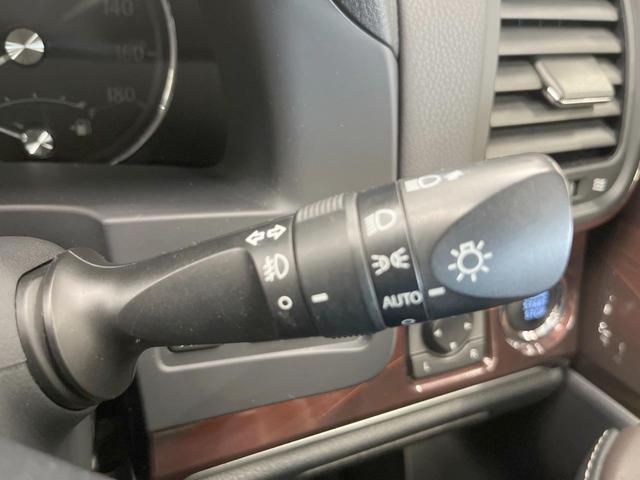 クラウン ロイヤルサルーンｉ－Ｆｏｕｒ　４ＷＤ　純正ＨＤＤナビ　バックカメラ　スマートキー　ＨＩＤヘッド　ビルトインＥＴＣ　クルコン　オートライト　デュアルエアコン　純正１６インチアルミ　Ｂｌｕｅｔｏｏｔｈ　ＣＤ　ＤＶＤ再生　フルセグ（42枚目）