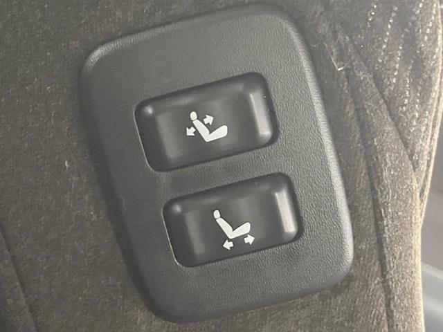 クラウン ロイヤルサルーンｉ－Ｆｏｕｒ　４ＷＤ　純正ＨＤＤナビ　バックカメラ　スマートキー　ＨＩＤヘッド　ビルトインＥＴＣ　クルコン　オートライト　デュアルエアコン　純正１６インチアルミ　Ｂｌｕｅｔｏｏｔｈ　ＣＤ　ＤＶＤ再生　フルセグ（55枚目）