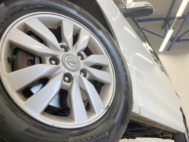 セレナ ハイウェイスター 4WD 両側電動ドア SDナビ バックカメラ ドラレコ スマートキー HIDヘッド クルコン オートライト オートエアコン 純正15インチアルミ Bluetooth CD DVD再生 フルセグ(14枚目)