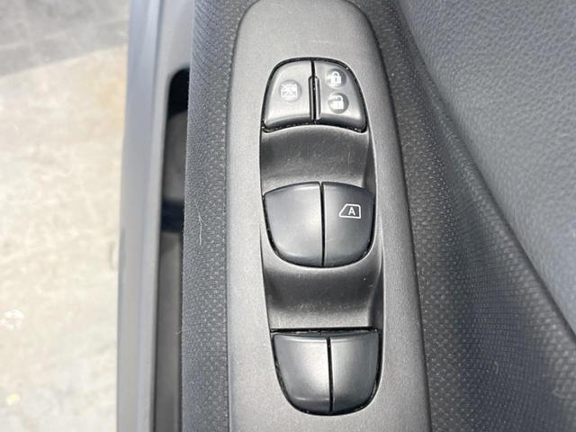 セレナ ハイウェイスター 4WD 両側電動ドア SDナビ バックカメラ ドラレコ スマートキー HIDヘッド クルコン オートライト オートエアコン 純正15インチアルミ Bluetooth CD DVD再生 フルセグ(42枚目)