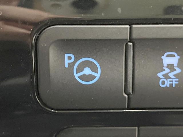 プリウス Ａツーリングセレクション　４ＷＤ　モデリスタエアロ　バックカメラ　寒冷地仕様　衝突被害軽減システム　レーダークルーズ　コーナーセンサー　スマートキー　ＬＥＤヘッド　ビルトインＥＴＣ　オートハイビーム　車線逸脱警報（7枚目）