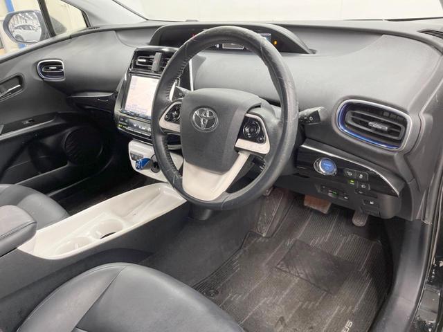 プリウス Ａツーリングセレクション　４ＷＤ　モデリスタエアロ　バックカメラ　寒冷地仕様　衝突被害軽減システム　レーダークルーズ　コーナーセンサー　スマートキー　ＬＥＤヘッド　ビルトインＥＴＣ　オートハイビーム　車線逸脱警報（31枚目）