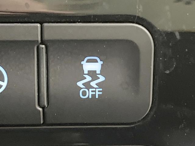 プリウス Ａツーリングセレクション　４ＷＤ　モデリスタエアロ　バックカメラ　寒冷地仕様　衝突被害軽減システム　レーダークルーズ　コーナーセンサー　スマートキー　ＬＥＤヘッド　ビルトインＥＴＣ　オートハイビーム　車線逸脱警報（40枚目）