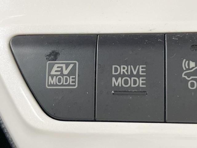 プリウス Ａツーリングセレクション　４ＷＤ　モデリスタエアロ　バックカメラ　寒冷地仕様　衝突被害軽減システム　レーダークルーズ　コーナーセンサー　スマートキー　ＬＥＤヘッド　ビルトインＥＴＣ　オートハイビーム　車線逸脱警報（51枚目）