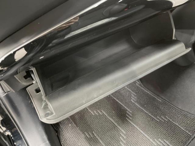 プリウス Ａツーリングセレクション　４ＷＤ　モデリスタエアロ　バックカメラ　寒冷地仕様　衝突被害軽減システム　レーダークルーズ　コーナーセンサー　スマートキー　ＬＥＤヘッド　ビルトインＥＴＣ　オートハイビーム　車線逸脱警報（56枚目）