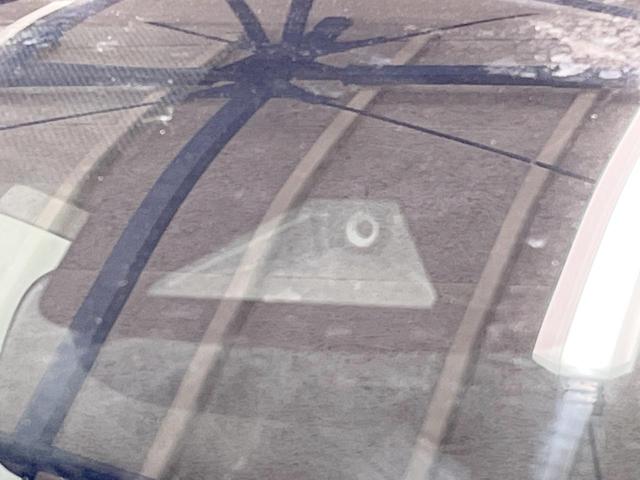 プリウス Ａツーリングセレクション　４ＷＤ　モデリスタエアロ　バックカメラ　寒冷地仕様　衝突被害軽減システム　レーダークルーズ　コーナーセンサー　スマートキー　ＬＥＤヘッド　ビルトインＥＴＣ　オートハイビーム　車線逸脱警報（57枚目）