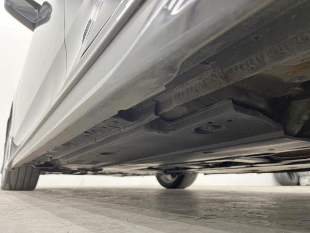 プリウス Ａツーリングセレクション　４ＷＤ　モデリスタエアロ　バックカメラ　寒冷地仕様　衝突被害軽減システム　レーダークルーズ　コーナーセンサー　スマートキー　ＬＥＤヘッド　ビルトインＥＴＣ　オートハイビーム　車線逸脱警報（58枚目）