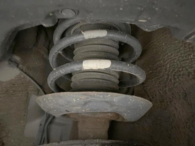 プリウス Ａツーリングセレクション　４ＷＤ　モデリスタエアロ　バックカメラ　寒冷地仕様　衝突被害軽減システム　レーダークルーズ　コーナーセンサー　スマートキー　ＬＥＤヘッド　ビルトインＥＴＣ　オートハイビーム　車線逸脱警報（61枚目）