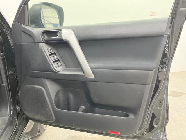 ランドクルーザープラド ＴＸ　４ＷＤ　７人乗り　バックカメラ　寒冷地仕様　ドラレコ　スマートキー　ＬＥＤヘッド　ビルトインＥＴＣ　クルコン　純正１７インチアルミ　オートハイビーム　オートライト　デュアルエアコン（41枚目）